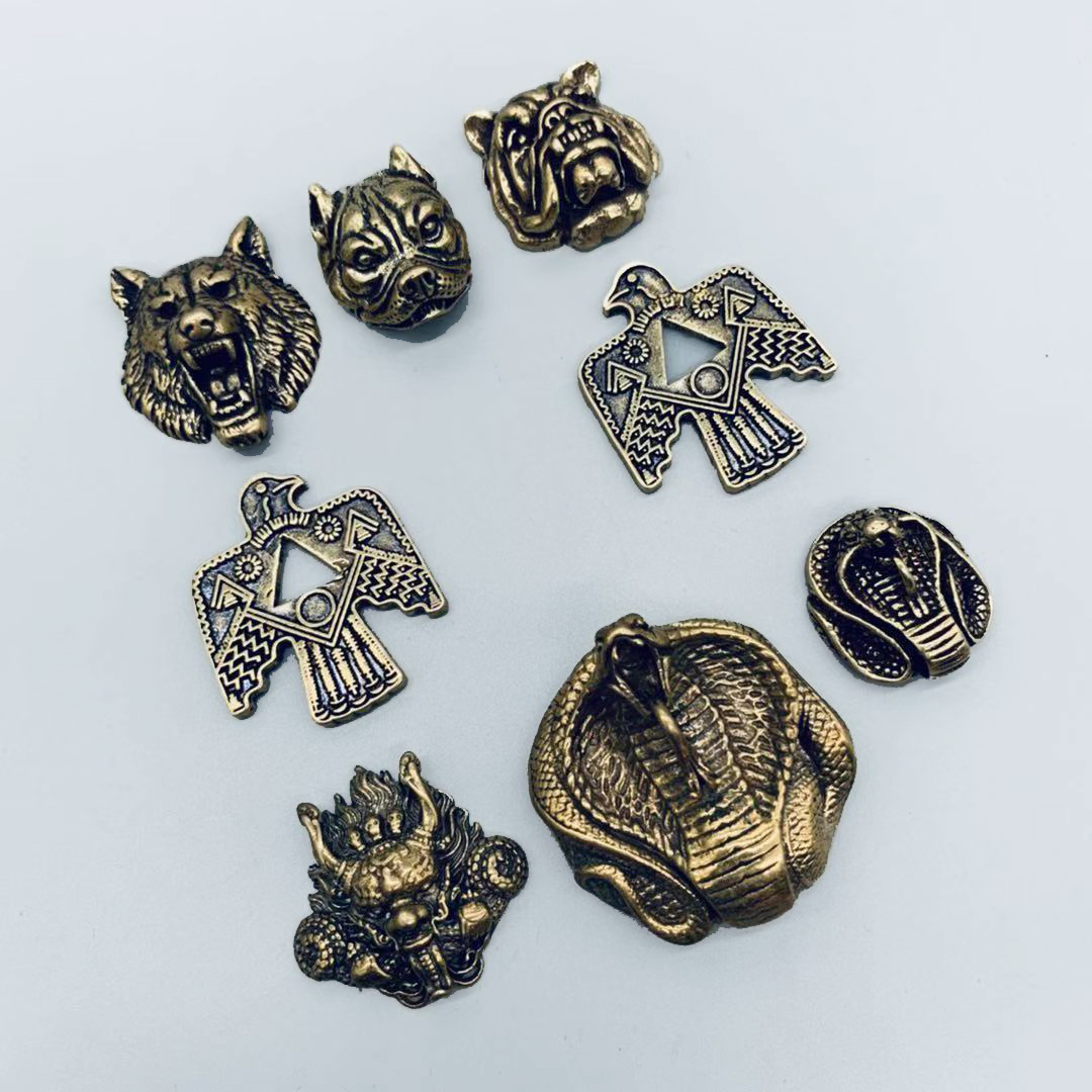 Emblema de Metal 3D com Escult - Men Accessories Gadgets avaliação e preço