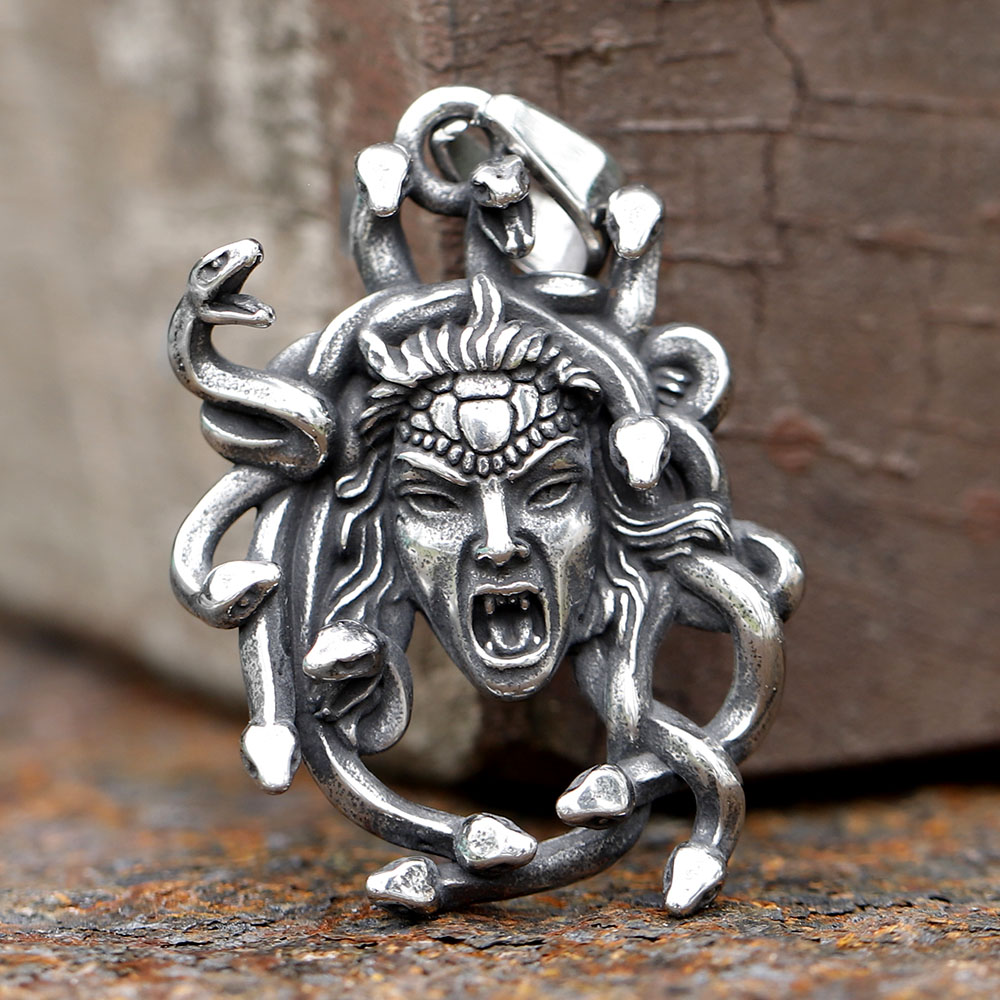 Medusa Colar de pingente mascu - Men Accessories Guide avaliação e preço
